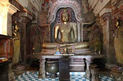 Hill Country Scenic Tours Sri Lanka Temple | achinilankatravels.com