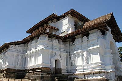 LankaThilake Temple | achinilankatravels.com