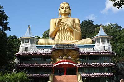 Dambulla Gold Temple | achinilankatravels.com