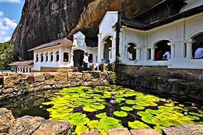 Dambulla Cave Temple | achinilankatravels.com